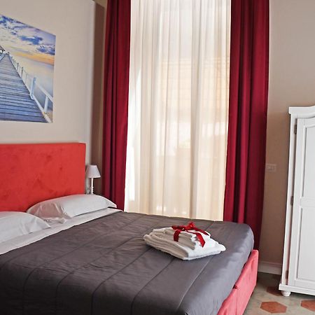 B&B Romeo Luxury Rooms CTA Exterior photo