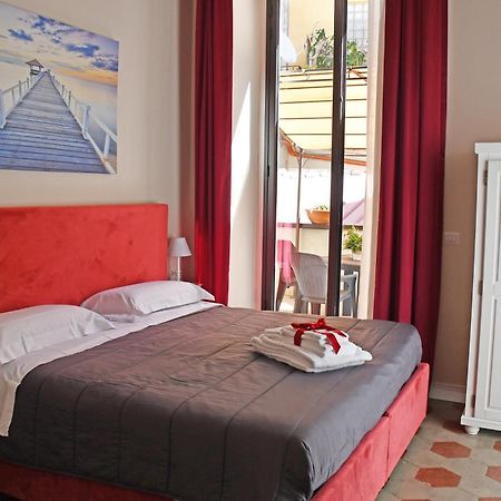 B&B Romeo Luxury Rooms CTA Exterior photo