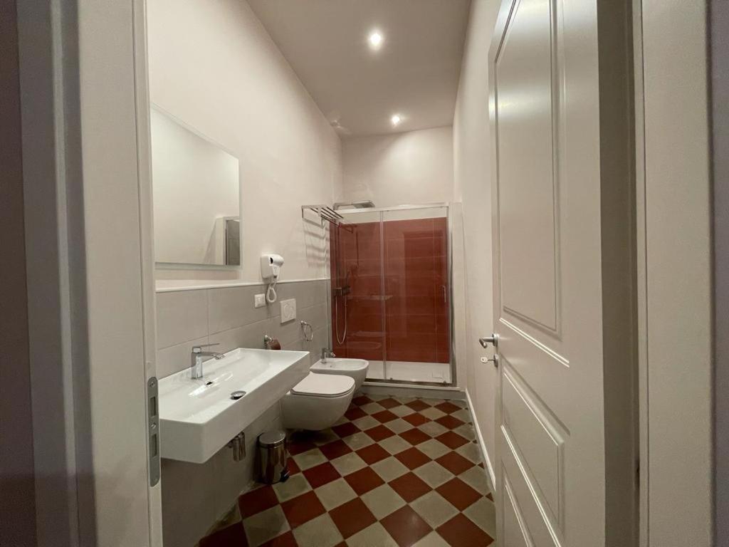 B&B Romeo Luxury Rooms CTA Exterior photo