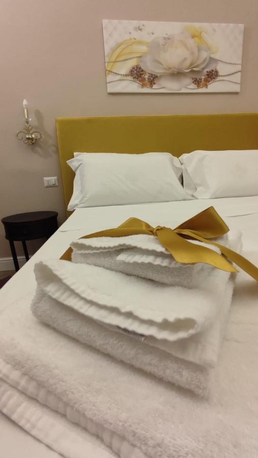 B&B Romeo Luxury Rooms CTA Exterior photo