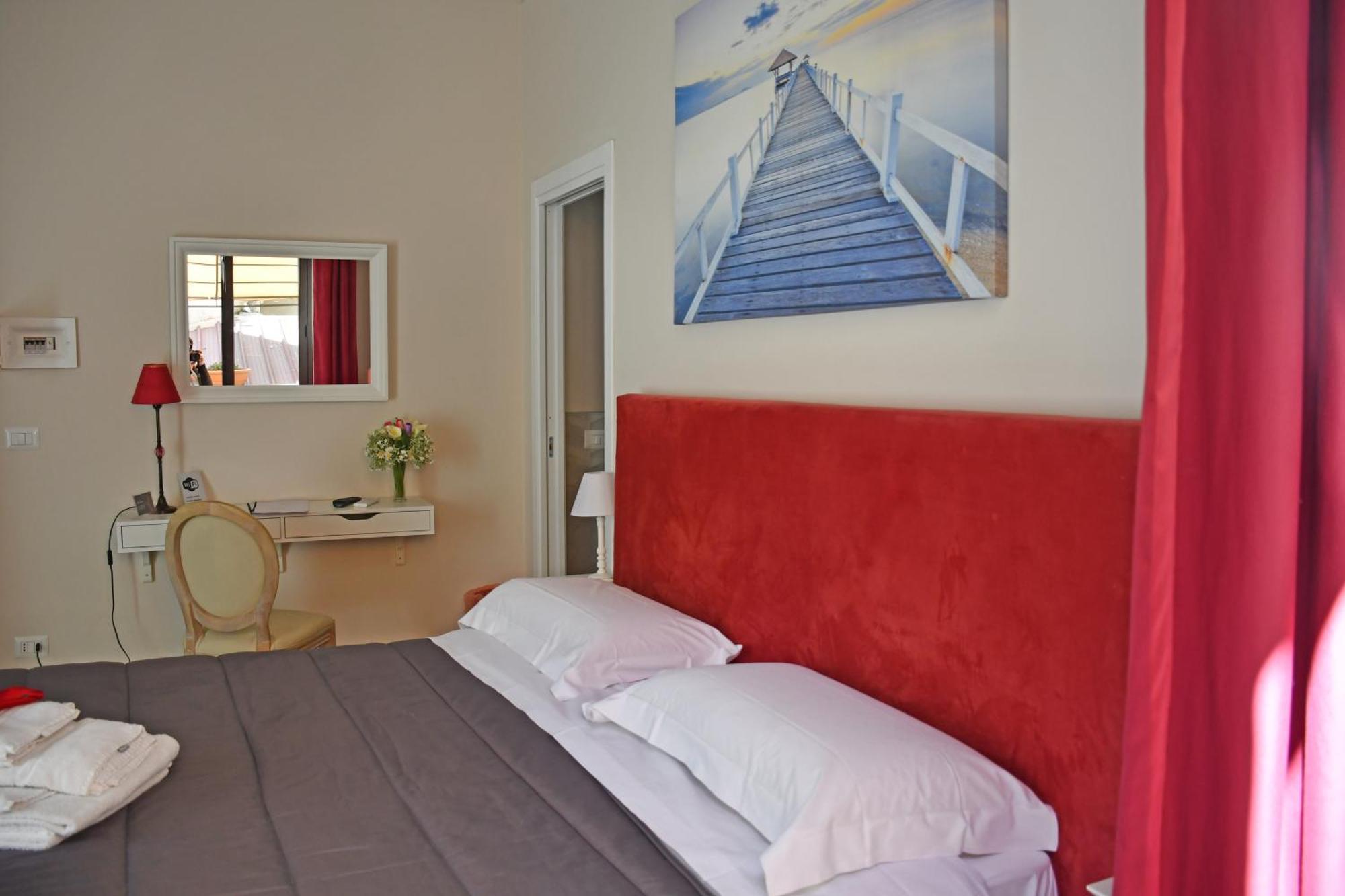 B&B Romeo Luxury Rooms CTA Exterior photo